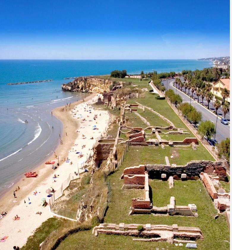 Apartamento Casa Luxury Centro Di Anzio Exterior foto